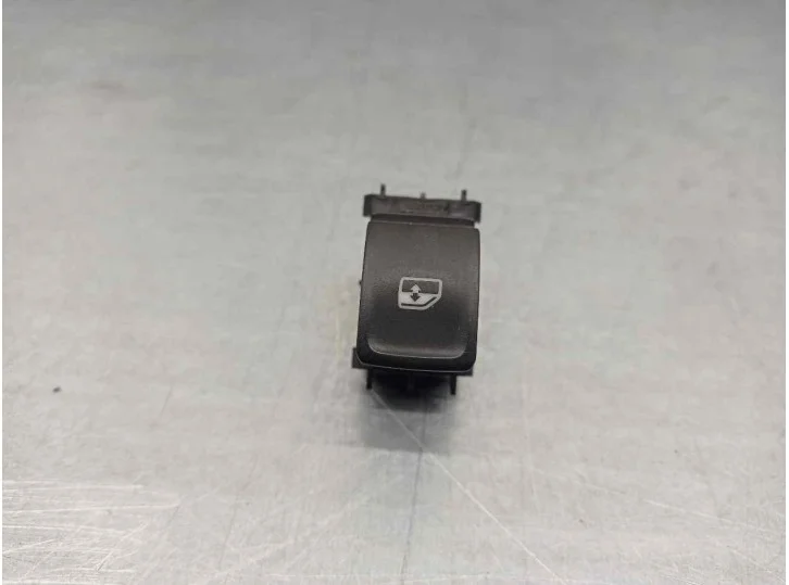 Oferta MANDO ELEVALUNAS DELANTERO DERECHO 5G0959855P