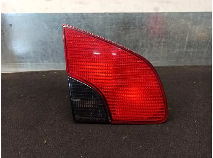 PILOTO TRASERO PORTON IZQUIERDO 6350H6 PORTON 5 PUERTAS Marca Reconocida
