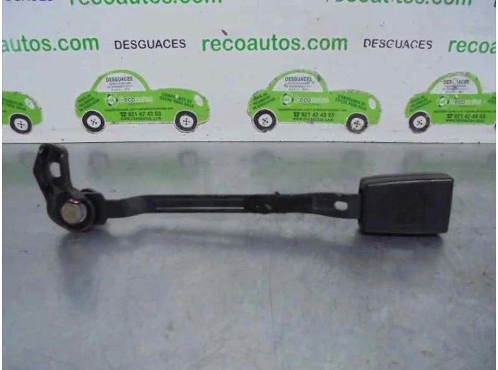 Certificado ENGANCHE CINTURON DELANTERO IZQUIERDO 4B0857755J